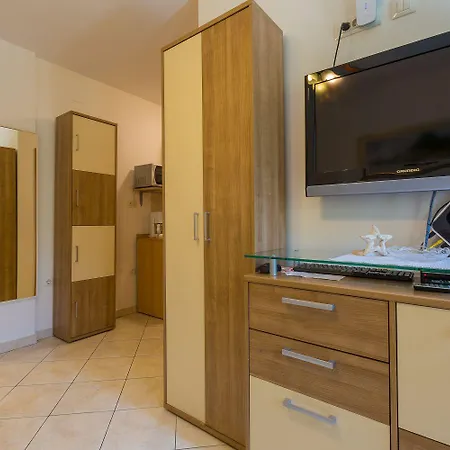 Vintage-style Nur 70 Meter Zum Mit Meerblick Und Parkplatz Apartamento Crikvenica