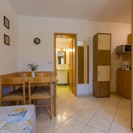 Apartamento Vintage-style Nur 70 Meter Zum Mit Meerblick Und Parkplatz *