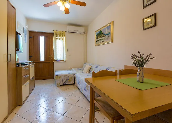 Vintage-style Nur 70 Meter Zum Mit Meerblick Und Parkplatz